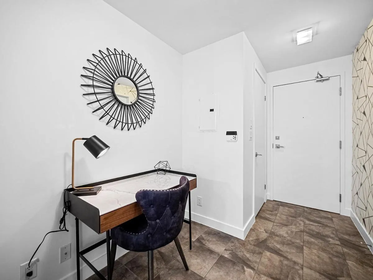 Hotel Delta Suites - Entertainment District - Downtown Toronto