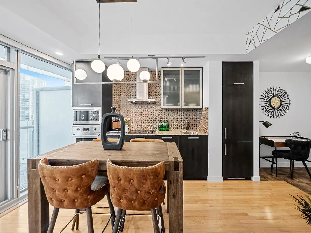 Delta Suites - Entertainment District - Downtown Toronto 5*,