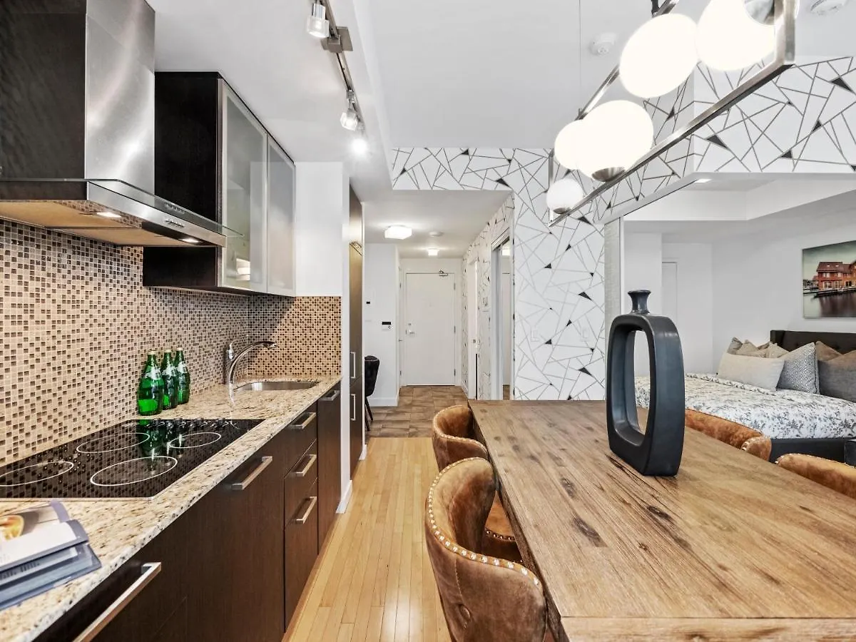 Hotel Delta Suites - Entertainment District - Downtown Toronto