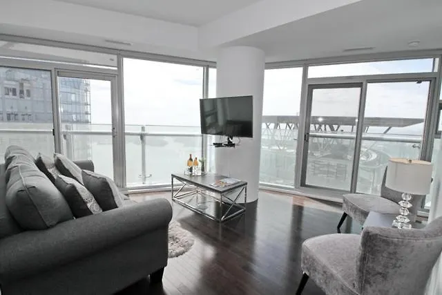 ***** Hotel Delta Suites - Entertainment District - Downtown Toronto Kanada