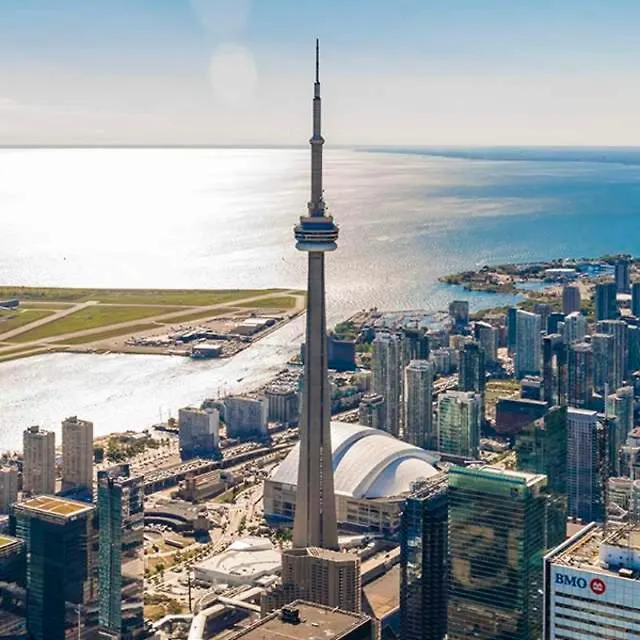 Delta Suites - Entertainment District - Downtown Toronto Hotel